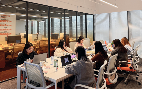 team_analyzing_complaint_data